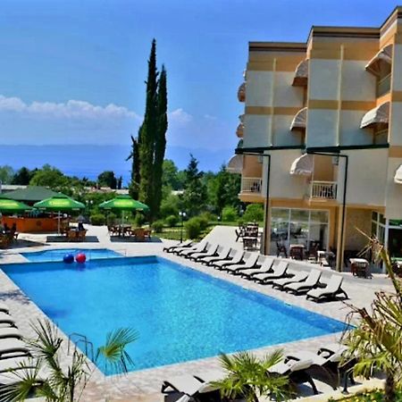 Hotel Bluebell Ohri Dış mekan fotoğraf