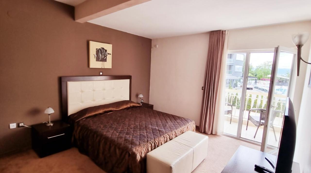Hotel Bluebell Ohri Dış mekan fotoğraf