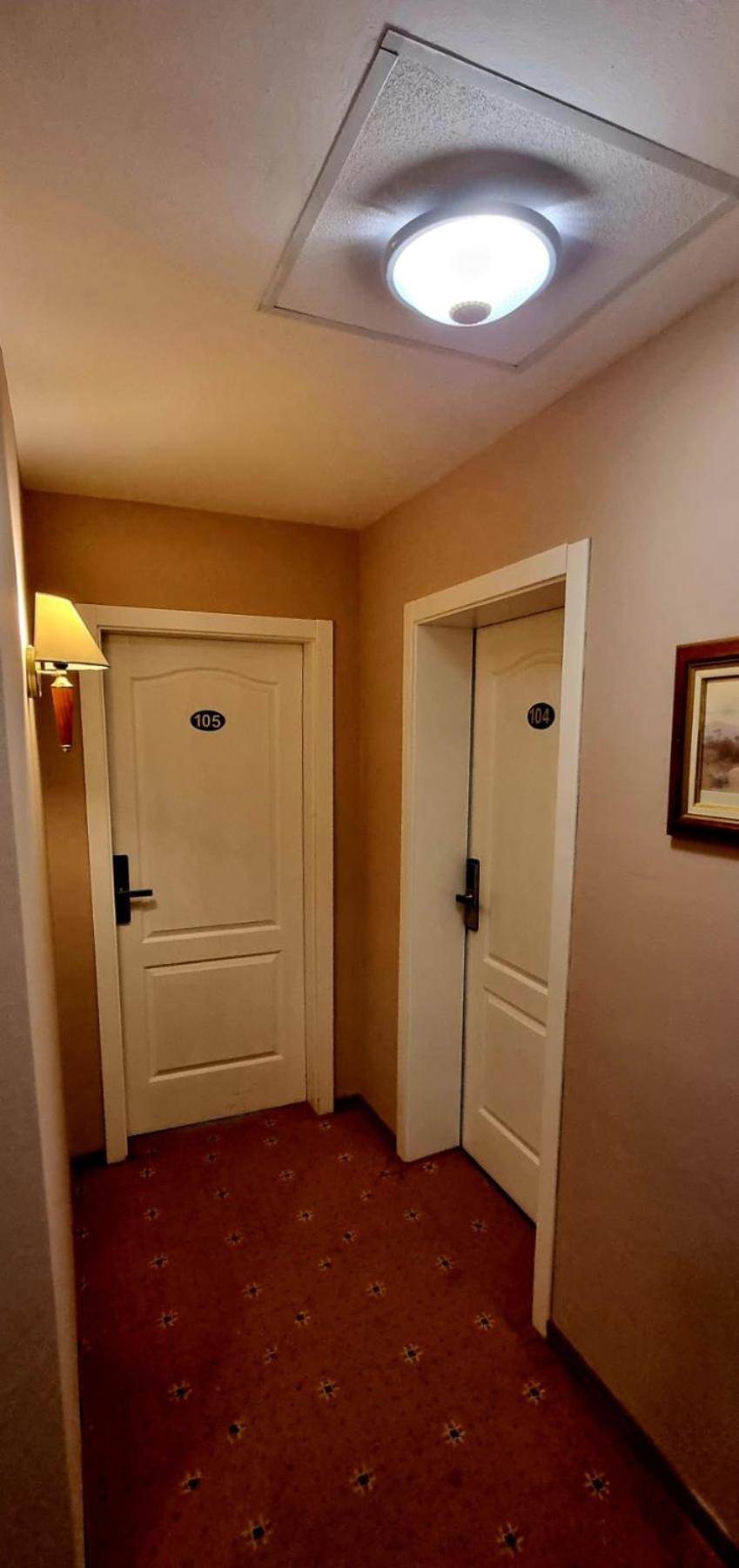 Hotel Bluebell Ohri Dış mekan fotoğraf