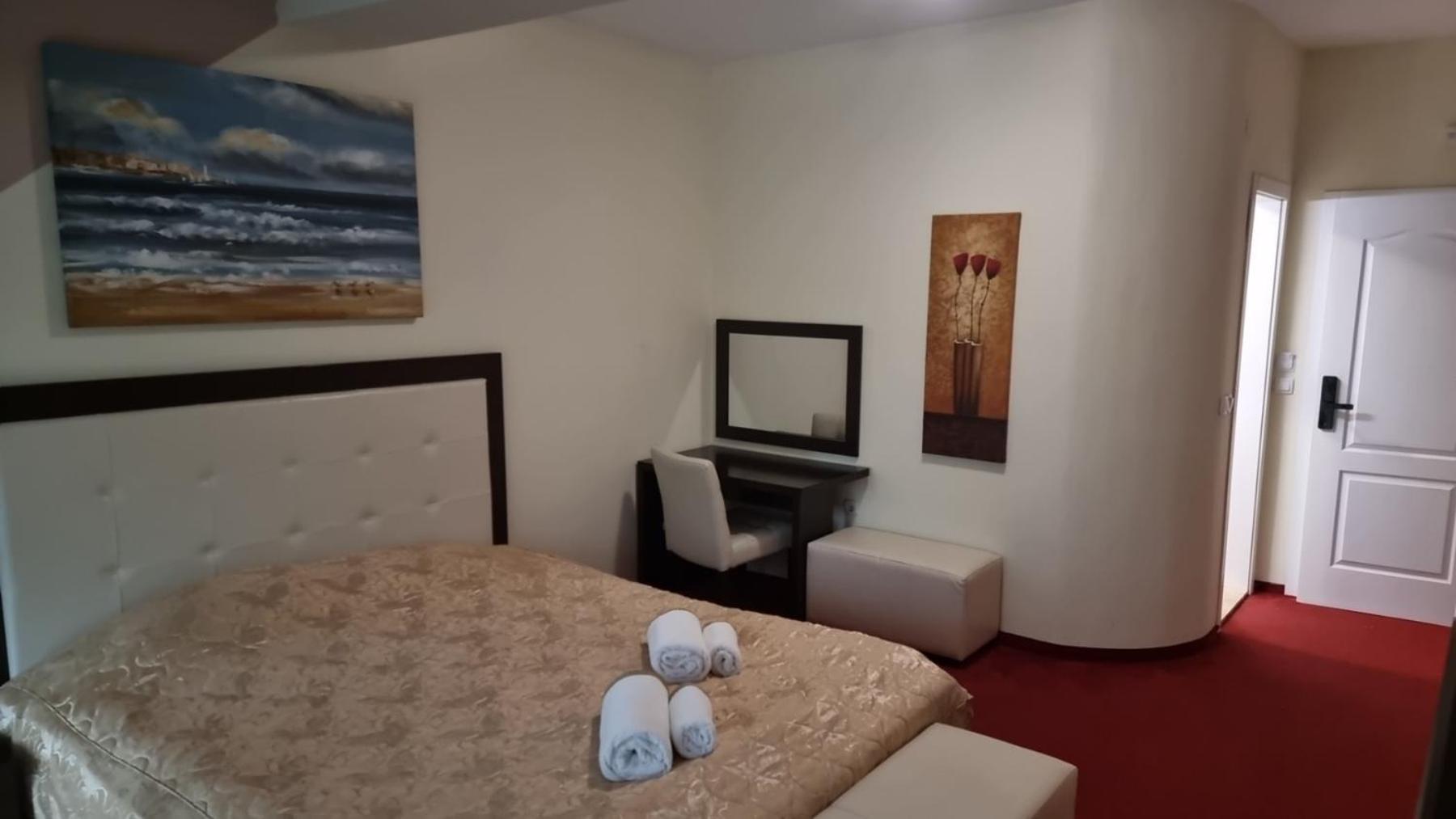 Hotel Bluebell Ohri Dış mekan fotoğraf