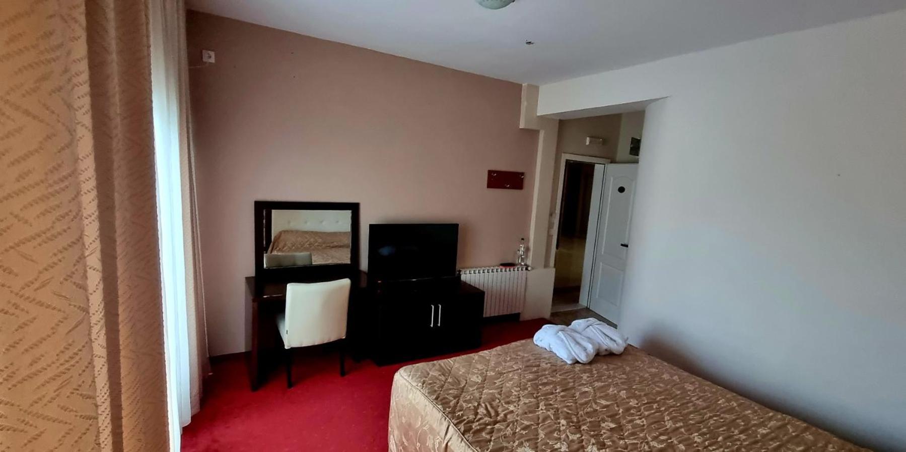 Hotel Bluebell Ohri Dış mekan fotoğraf